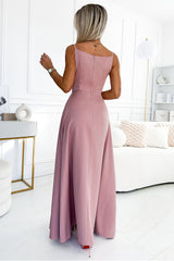 Long dress model 196392 Numoco