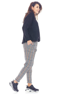 Women trousers model 148986 awama